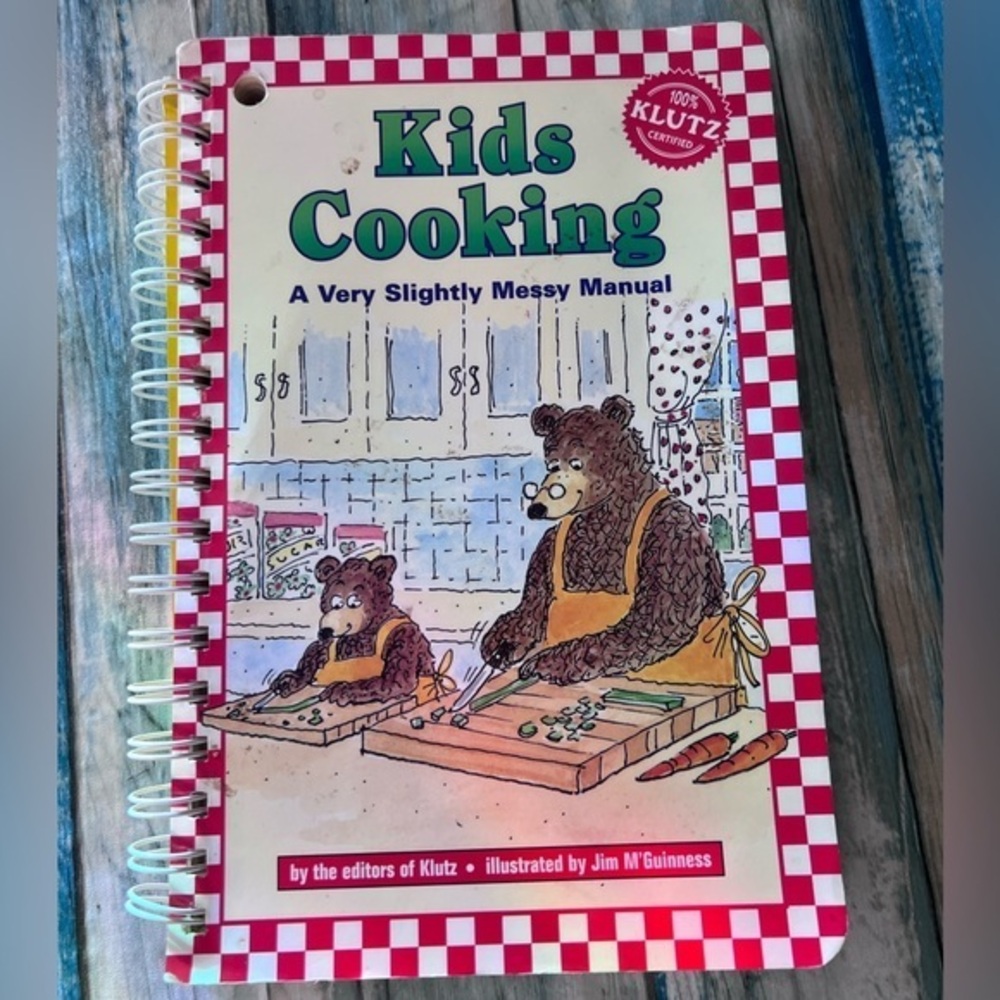 KidsCooking: A Very Slightly Messy Manual vintage 1987